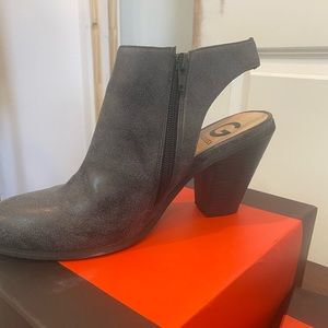 G by Guess little grey boots